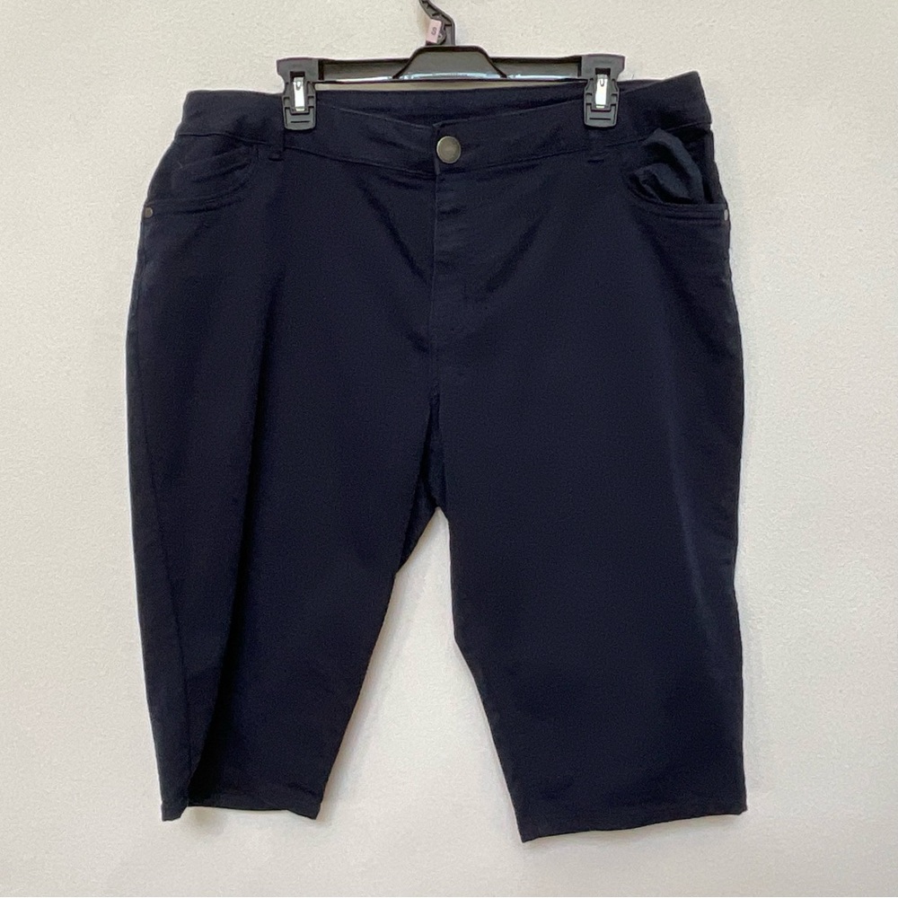 Cj Banks Navy Blue Bermuda Length Basic Shorts Size 16W Stretchy Uniform Basic